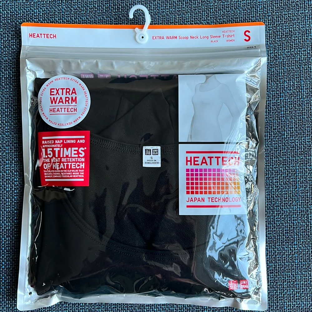 Brand new Uniqlo, heat tech long sleeve top. Size S, Black.